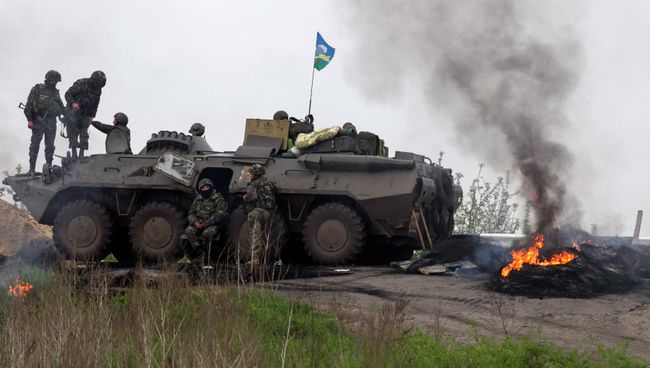 Украинские военные близ Славянска, 2 мая 2014