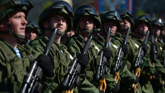 Военный парад, посвященный 69-й годовщине Победы в Великой Отечественной войне. Архивное фото Военный парад, посвященный 69-й годовщине Победы в Великой Отечественной войне. Архивное фото