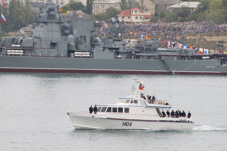 Военный парад в Севастополе 9 мая 2014 года Военный парад в Севастополе 9 мая 2014 года