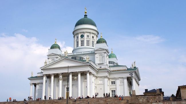 Финляндия. Хельсинки. Сенатская площадь. Архивное фото Финляндия. Хельсинки. Сенатская площадь. Архивное фото