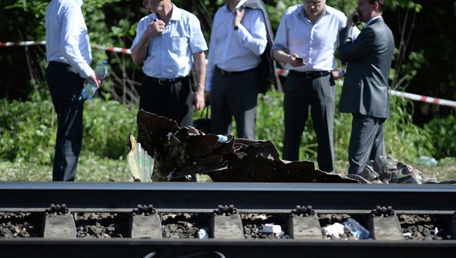 Пассажирский и грузовой поезда столкнулись в Подмосковье Пассажирский и грузовой поезда столкнулись в Подмосковье