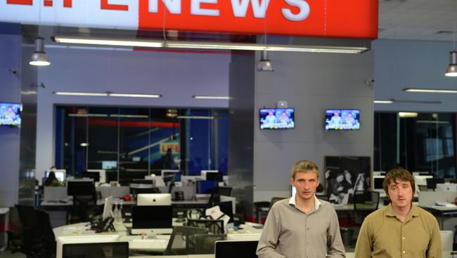 Репортеры LifeNews Олег Сидякин и Марат Сайченко после освобождения