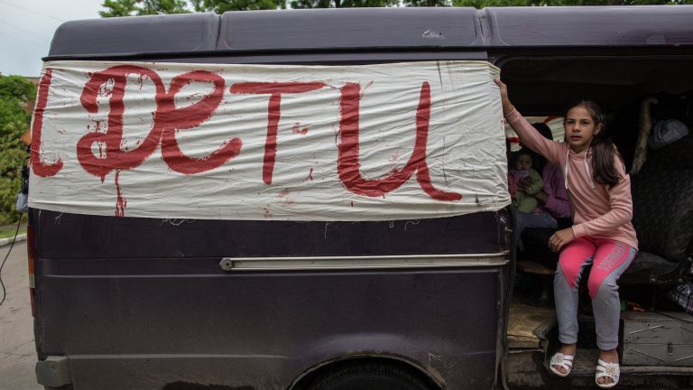 Дети в автомобиле в Славянске Дети в автомобиле в Славянске