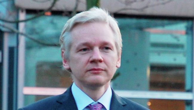 Основатель Wikileaks Джулиан Ассанж Основатель Wikileaks Джулиан Ассанж