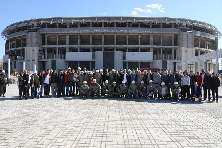 Руководство и игроки футбольного клуба Спартак (Москва) посещают стадион Открытие-Арена Руководство и игроки футбольного клуба Спартак (Москва) посещают стадион Открытие-Арена