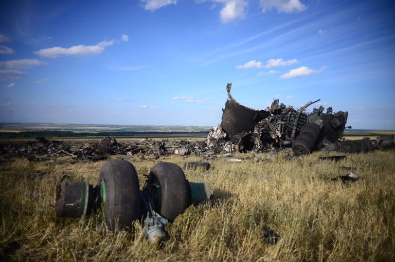 Место падения самолета ИЛ-76 ВВС Украины