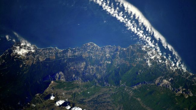 Крым из космоса. Южный берег Крыма. Архивное фото Крым из космоса. Южный берег Крыма. Архивное фото