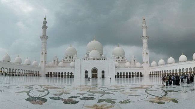Мечеть шейха Зайда, Абу-Даби. Архивное фото Мечеть шейха Зайда, Абу-Даби. Архивное фото