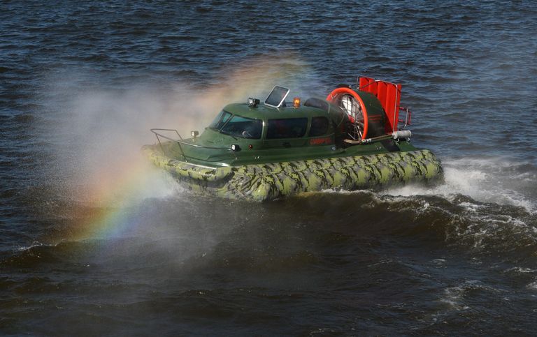 Показ образцов водных транспортных средств Показ образцов водных транспортных средств