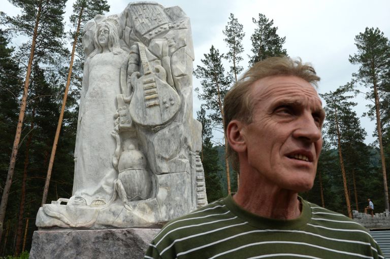 Скульптор Владимир Войчишин из Алтайского края