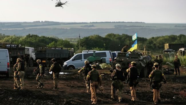 Украинские военные возле Славянска Украинские военные возле Славянска