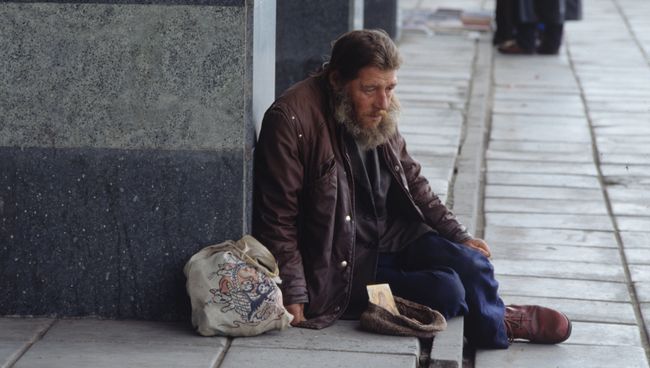 Нищий. Архивное фото Нищий. Архивное фото