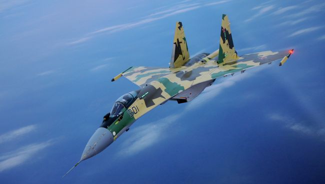 Российский многоцелевой истребитель СУ-35. Архивное фото