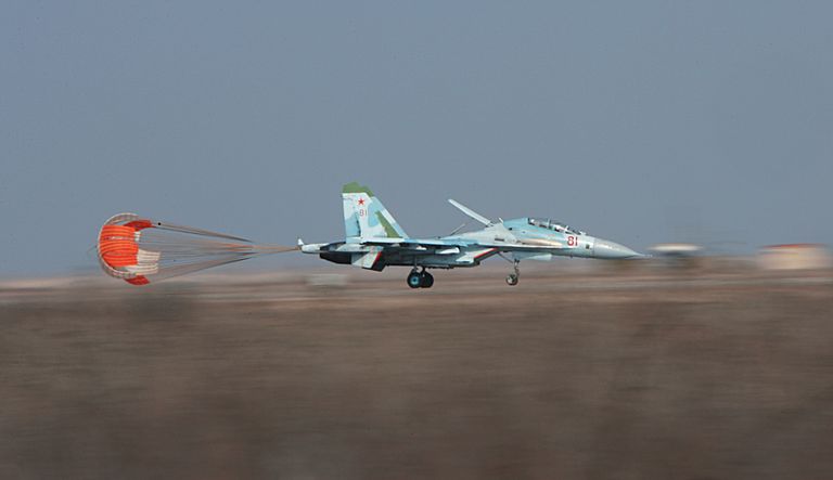 Бомбардировщик Су-27ИБ (Су-34) Бомбардировщик Су-27ИБ (Су-34)