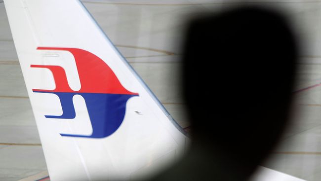 Самолет компании Malaysia Airlines в аэропорту Самолет компании Malaysia Airlines в аэропорту