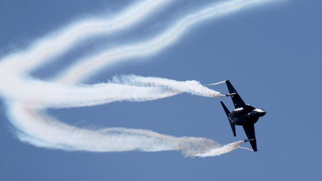 Учебно-тренировочный самолёт Alenia Aermacchi M346 Учебно-тренировочный самолёт Alenia Aermacchi M346