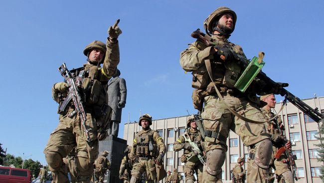Украинские военные в Славянске. Архивное фото Украинские военные в Славянске. Архивное фото