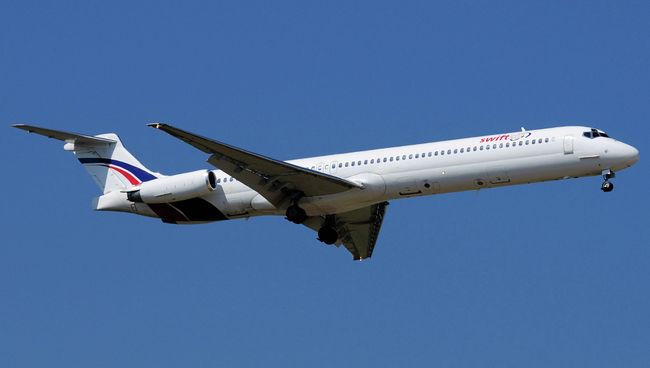 Самолет MD-83 испанской авиакомпании Swiftair. Архивное фото Самолет MD-83 испанской авиакомпании Swiftair. Архивное фото