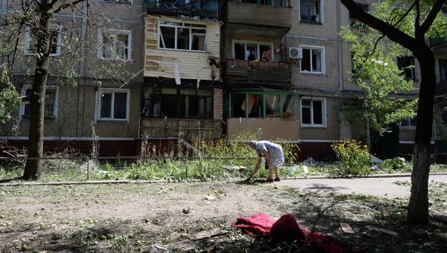 Разрушенный жилой дом в Донецкой области. 30 июля 2014 года Разрушенный жилой дом в Донецкой области. 30 июля 2014 года