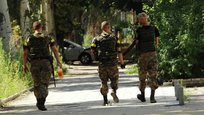 Солдаты украинской армии в Славянске Солдаты украинской армии в Славянске