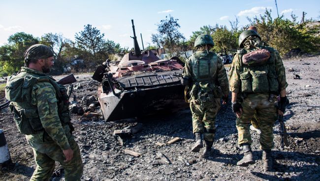 Бойцы народного ополчения в Донецкой области. Архивное фото Бойцы народного ополчения в Донецкой области. Архивное фото
