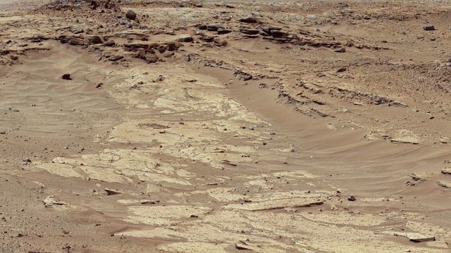 Снимок поверхности планеты Марс сделанный марсоходом Curiosity. Архивное фото Снимок поверхности планеты Марс сделанный марсоходом Curiosity. Архивное фото