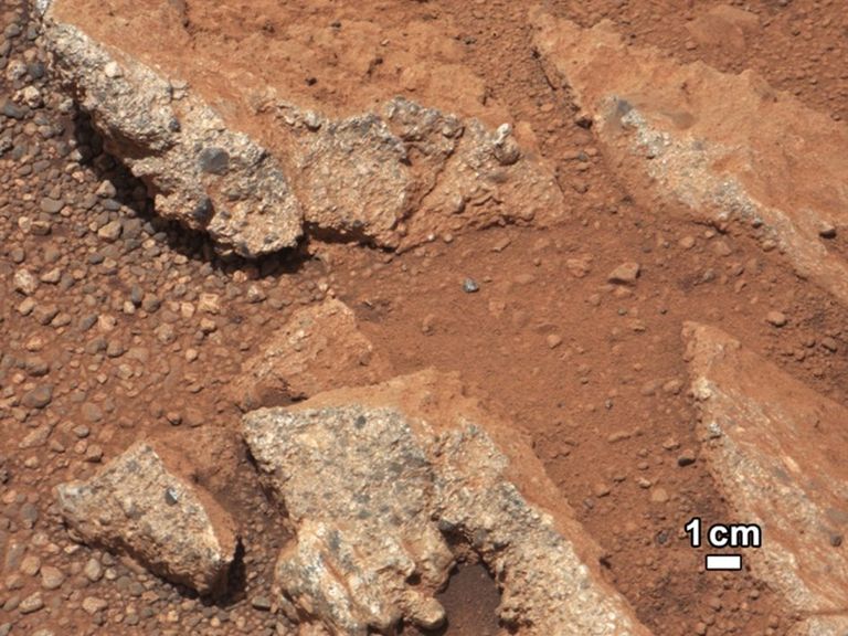 Изображение поверхности планеты Марс сделанное марсоходом Curiosity Изображение поверхности планеты Марс сделанное марсоходом Curiosity