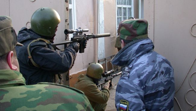 Дагестанская полиция во время спецоперации. Архивное фото Дагестанская полиция во время спецоперации. Архивное фото