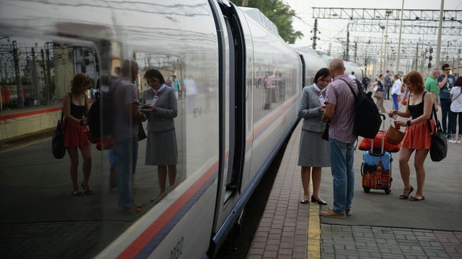 Торжественный запуск первого сдвоенного состава высокоскоростного поезда Сапсан Торжественный запуск первого сдвоенного состава высокоскоростного поезда Сапсан