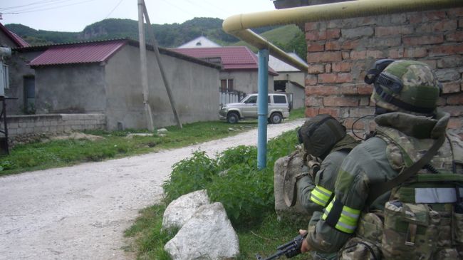 Спецоперация НАК в населённом пункте Лечинкай Кабардино-Балкарии. Архивное фото Спецоперация НАК в населённом пункте Лечинкай Кабардино-Балкарии. Архивное фото