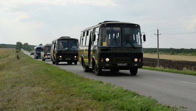 Автоколонна с украинскими военными по пути из Ростовской области на Украину