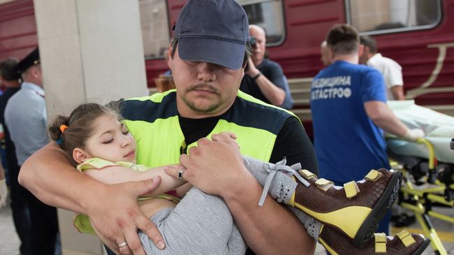 Девять тяжелобольных детей с востока Украины прибыли в Москву. Архивное фото Девять тяжелобольных детей с востока Украины прибыли в Москву. Архивное фото