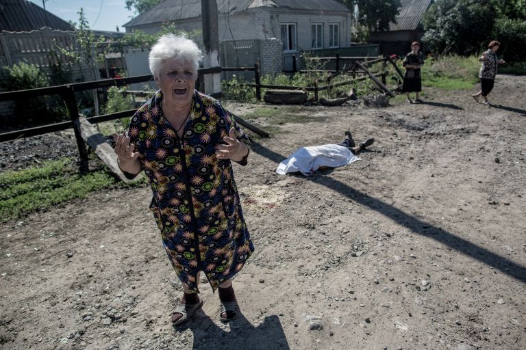 Последствия артобстрела Славянска украинскими военными Последствия артобстрела Славянска украинскими военными