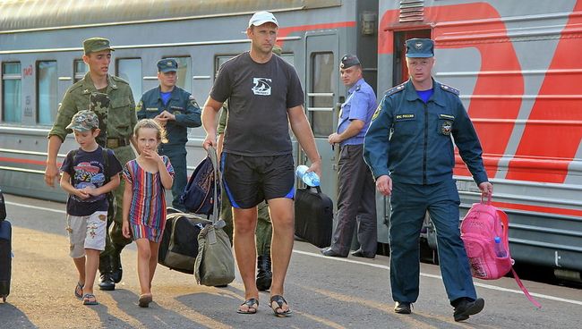 В Смоленскую область прибыли примерно 400 жителей Украины. Архивное фото В Смоленскую область прибыли примерно 400 жителей Украины. Архивное фото