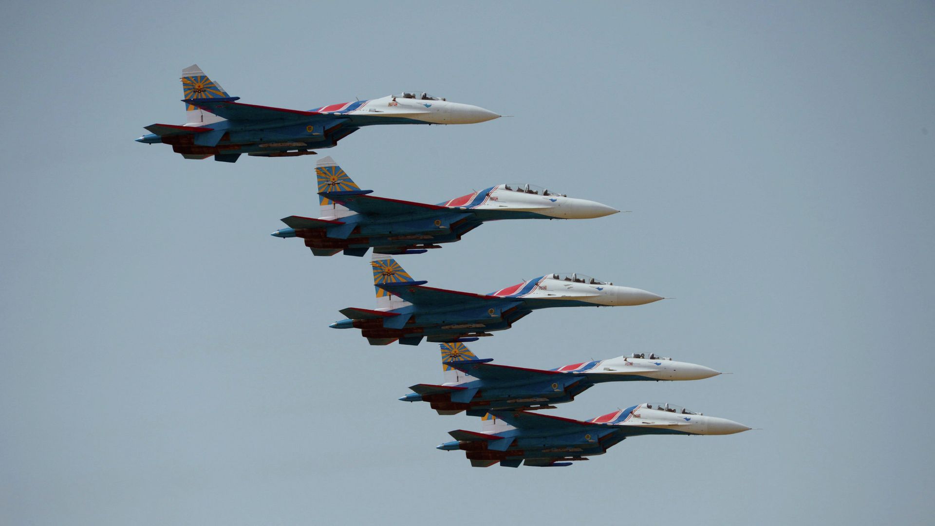 Истребители Су-27 пилотажной группы Русские Витязи Истребители Су-27 пилотажной группы Русские Витязи - РИА Новости, 1920, 13.10.2026