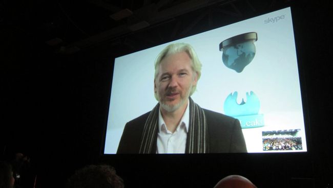 Интерактив с основателем сайта WikiLeaks Джулианом Ассанжем Интерактив с основателем сайта WikiLeaks Джулианом Ассанжем