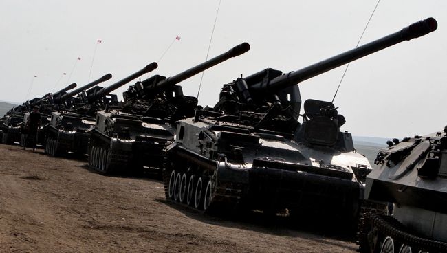 Самоходная артиллерийская батарея Сухопутных войск РФ, архивное фото Самоходная артиллерийская батарея Сухопутных войск РФ, архивное фото