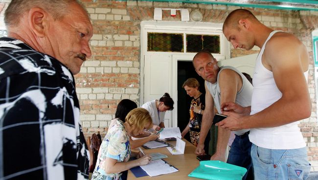 Беженцы из Украины проходят регистрацию в детском лагере в Ставропольском крае Беженцы из Украины проходят регистрацию в детском лагере в Ставропольском крае