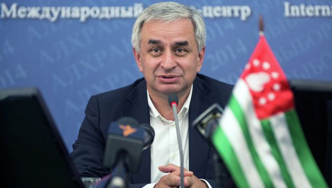 Избранный президент Республики Абхазия Рауль Хаджимба. Архивное фото