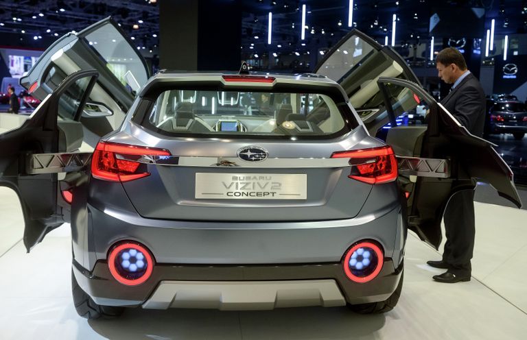 Автомобиль Subaru Viziv 2 concept на Московском международном автосалоне Автомобиль Subaru Viziv 2 concept на Московском международном автосалоне