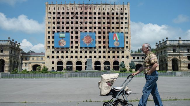 Города мира. Сухум. Архивное фото