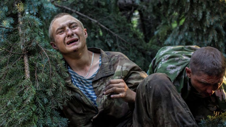 Раненые украинские десантники, взятые в плен в ходе боя за город Шахтерск Раненые украинские десантники, взятые в плен в ходе боя за город Шахтерск