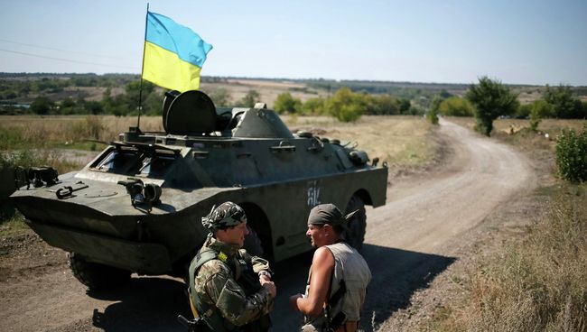 Украинские военные возле Донецка. Архивное фото