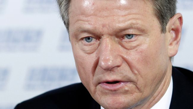 Роландас Паксас на пресс-конференции в Вильнюсе, Литва. Архивное фото Роландас Паксас на пресс-конференции в Вильнюсе, Литва. Архивное фото