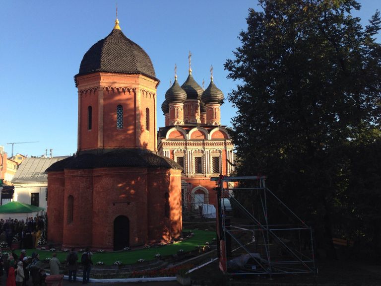 Храм святителя Петра, митрополита Московского в Высоко-Петровском монастыре Храм святителя Петра, митрополита Московского в Высоко-Петровском монастыре