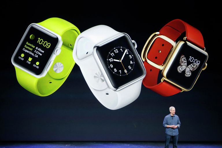 Глава компании Apple Тим Кук выступает на презентации в Купертино, США