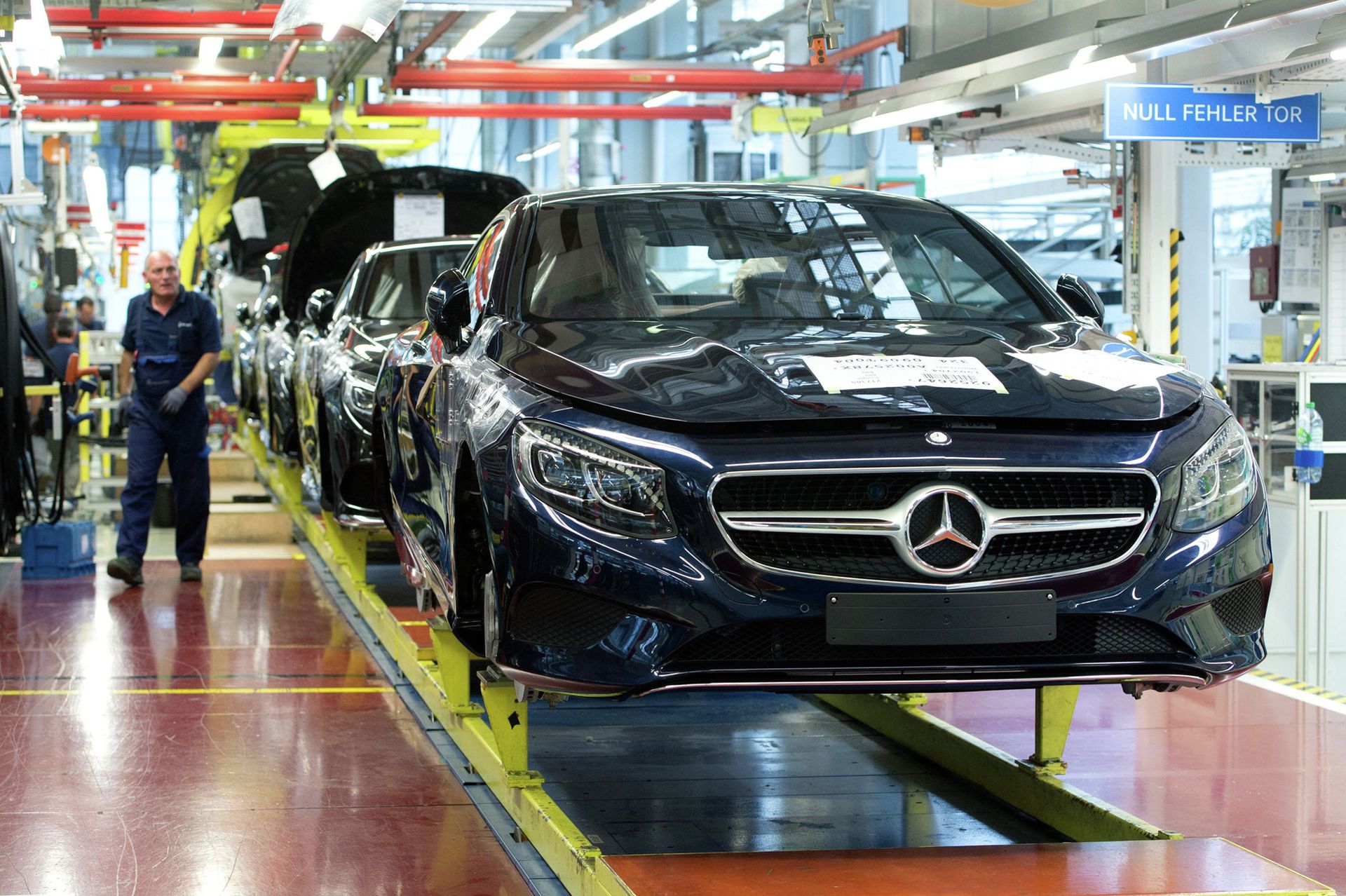 Завод Mercedes-Benz в Германии - РИА Новости, 1920, 15.09.2025