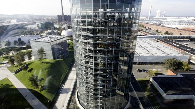 VW Автоград в Вольфсбурге, северной Германии. Архивное фото VW Автоград в Вольфсбурге, северной Германии. Архивное фото