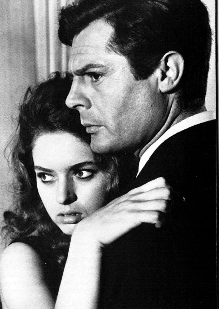 Кадр из фильма Ночь Кадр из фильма Ночь