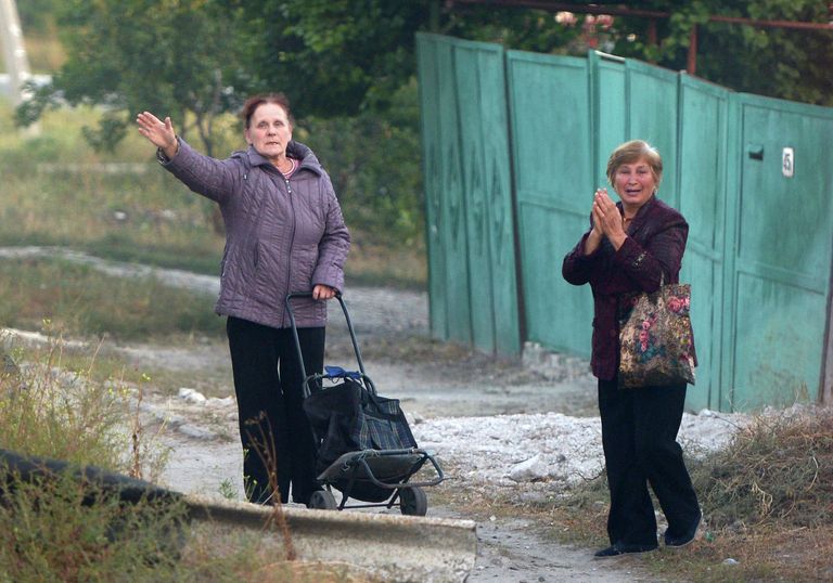Российский конвой с гуманитарной помощью юго-востоку Украины Российский конвой с гуманитарной помощью юго-востоку Украины